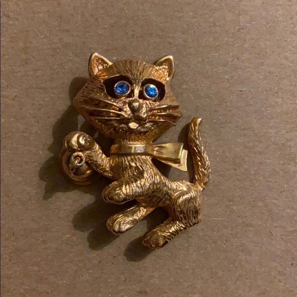 Tiny Kitten With Bell Pin. Blue Sapphire Stones.